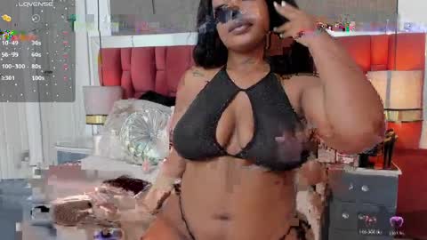 Snapshot of madissonlopez chatting on May 12, 9:45 pm Madisson Lopez online show from May 12, 9:45 pm