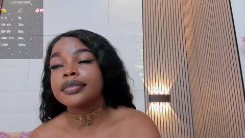 Snapshot of madissonlopez chatting on May 23, 9:24 am Madisson Lopez online show from May 23, 9:24 am