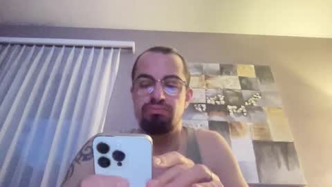 Snapshot of madrigal83 chatting on April 20, 3:53 am Mad88 online show from April 20, 3:53 am