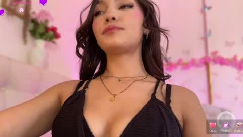 madysson__js_ online show from April 21, 5:50 pm