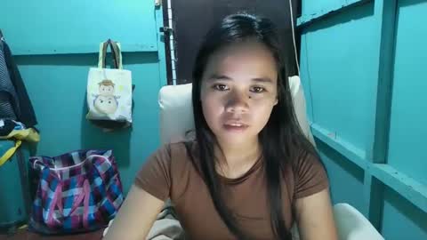 mae_lovers234xx online show from December 3, 3:22 pm