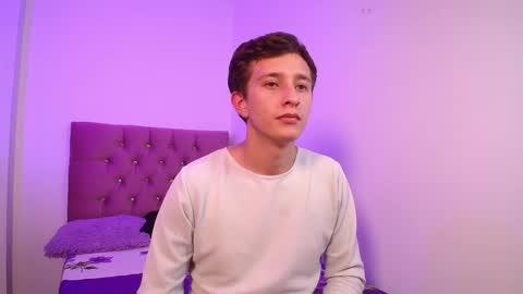 mae and nathan online show from December 1, 6:29 am