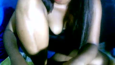 MaelahLove online show from December 21, 7:16 pm