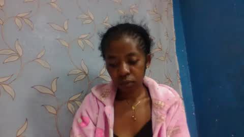 Snapshot of maella007 chatting on June 2, 4:47 am maella007 online show from June 2, 4:47 am