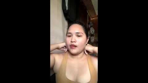 Snapshot of maemaebujawe31 chatting on June 3, 4:37 am maeyyy chubbyxxx online show from June 3, 4:37 am