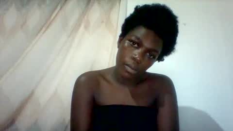 maevre_ online show from February 17, 7:31 pm