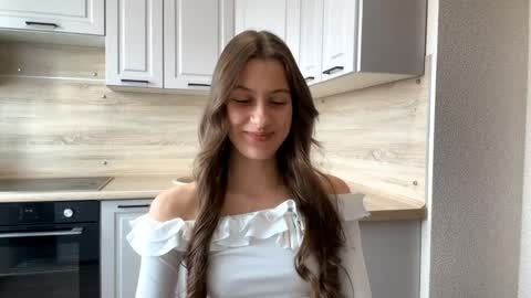 Snapshot of mafaldaossenfort chatting on April 14, 7:14 am Sophie online show from April 14, 7:14 am