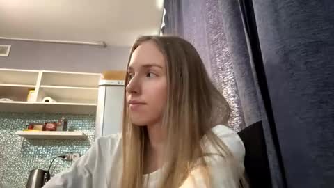 Snapshot of mafaldatefera chatting on February 20, 6:19 am Sara online show from February 20, 6:19 am