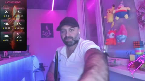 Snapshot of magabear chatting on January 12, 10:45 am Magabear online show from January 12, 10:45 am