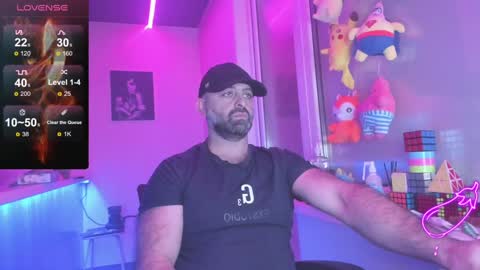 Snapshot of magabear chatting on February 1, 10:55 pm Magabear online show from February 1, 10:55 pm