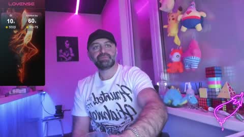 Snapshot of magabear chatting on February 2, 2:59 am Magabear online show from February 2, 2:59 am