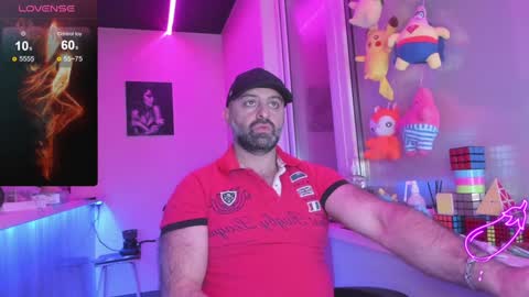 Snapshot of magabear chatting on February 2, 9:02 pm Magabear online show from February 2, 9:02 pm