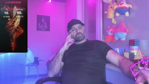 Snapshot of magabear chatting on February 8, 6:22 pm Magabear online show from February 8, 6:22 pm