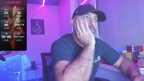 Snapshot of magabear chatting on September 17, 10:33 pm Magabear online show from September 17, 10:33 pm