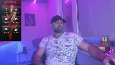 Snapshot of magabear chatting on October 12, 1:15 am Magabear online show from October 12, 1:15 am