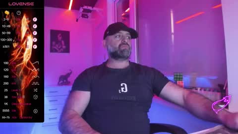 Snapshot of magabear chatting on March 20, 2:38 am Magabear online show from March 20, 2:38 am