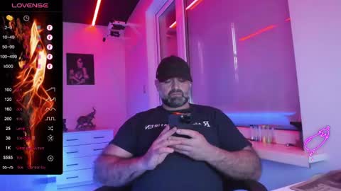Snapshot of magabear chatting on June 22, 3:25 am Magabear online show from June 22, 3:25 am