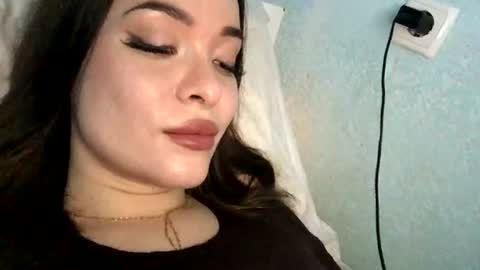 Snapshot of magggg658318 chatting on July 1, 2:51 pm magggg658318 online show from July 1, 2:51 pm