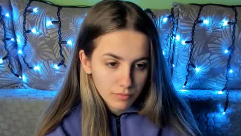 Maggie online show from February 10, 1:10 am