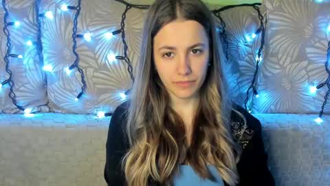 Snapshot of maggiecake chatting on April 30, 1:23 am Maggie online show from April 30, 1:23 am