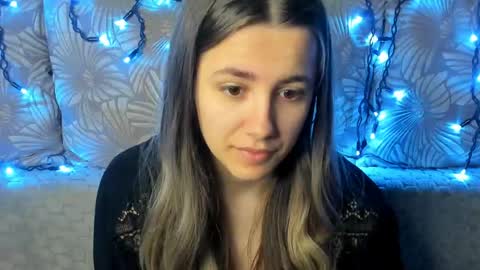 Snapshot of maggiecake chatting on May 3, 2:39 am Maggie online show from May 3, 2:39 am