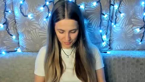 Snapshot of maggiecake chatting on May 14, 12:39 am Maggie online show from May 14, 12:39 am