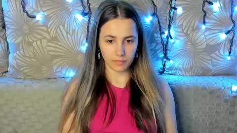 Snapshot of maggiecake chatting on June 25, 1:49 am Maggie online show from June 25, 1:49 am