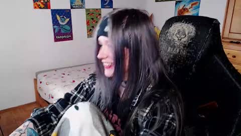 Snapshot of maggieswaggy chatting on December 1, 6:13 pm Magdalene Swaggy online show from December 1, 6:13 pm