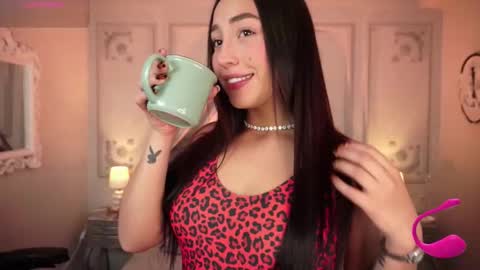 Snapshot of maggietime chatting on October 5, 9:02 pm online show from October 5, 9:02 pm