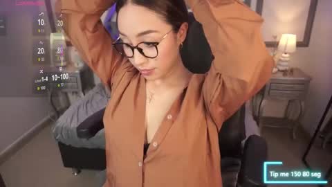 Snapshot of maggietime chatting on February 9, 9:08 pm online show from February 9, 9:08 pm