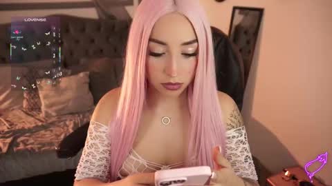 Snapshot of maggietime chatting on February 28, 11:28 pm online show from February 28, 11:28 pm