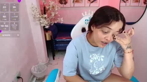 Snapshot of maggy_t18 chatting on June 26, 12:59 am Maggy online show from June 26, 12:59 am