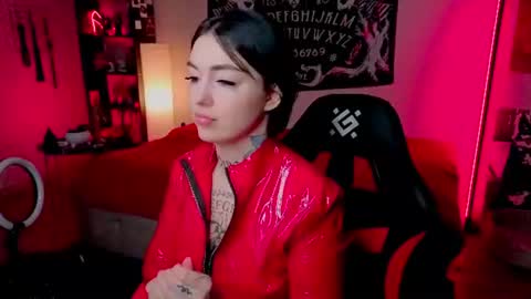 Snapshot of magic_alie chatting on July 7, 8:24 pm Magic Allie online show from July 7, 8:24 pm