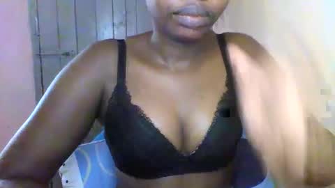 Snapshot of magic_bliss chatting on June 5, 6:31 am Bliss online show from June 5, 6:31 am