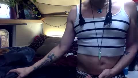 Snapshot of magic_bus_adventures chatting on December 31, 9:50 pm Gaia Love online show from December 31, 9:50 pm