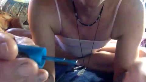 Snapshot of magic_bus_adventures chatting on April 4, 9:45 pm Gaia Love online show from April 4, 9:45 pm