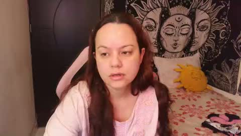 Snapshot of magic_clairewitch chatting on June 25, 11:37 am Claire online show from June 25, 11:37 am