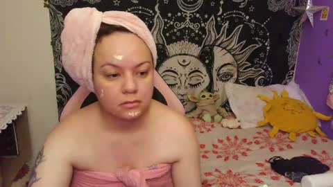 Snapshot of magic_clairewitch chatting on July 4, 11:27 am Claire online show from July 4, 11:27 am