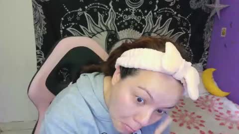 Snapshot of magic_clairewitch chatting on July 17, 11:39 am Claire online show from July 17, 11:39 am