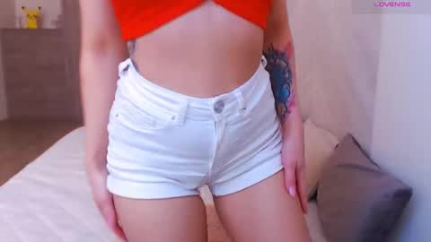 Snapshot of magic_eyes_ chatting on April 24, 2:36 am Hypnotizing online show from April 24, 2:36 am