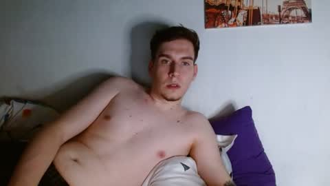 Snapshot of magic_fantasy77 chatting on June 28, 2:39 am magic_fantasy77 online show from June 28, 2:39 am