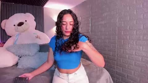 Snapshot of magic_ivone chatting on February 16, 12:12 pm magic_ivone online show from February 16, 12:12 pm