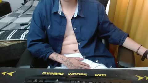 Snapshot of magic_jadee chatting on June 2, 2:41 pm Jade online show from June 2, 2:41 pm