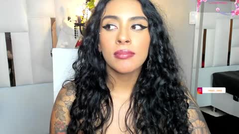 Snapshot of magic_marg chatting on December 12, 12:05 am Marge online show from December 12, 12:05 am