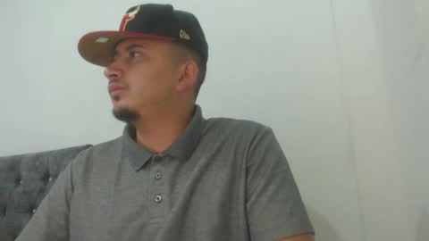 Snapshot of magic_milk23 chatting on November 8, 8:03 am magic_milk23 online show from November 8, 8:03 am