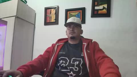 Snapshot of magic_milk23 chatting on January 7, 11:56 am magic_milk23 online show from January 7, 11:56 am