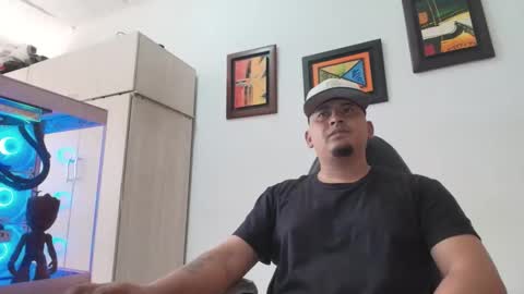 Snapshot of magic_milk23 chatting on January 13, 7:08 pm magic_milk23 online show from January 13, 7:08 pm