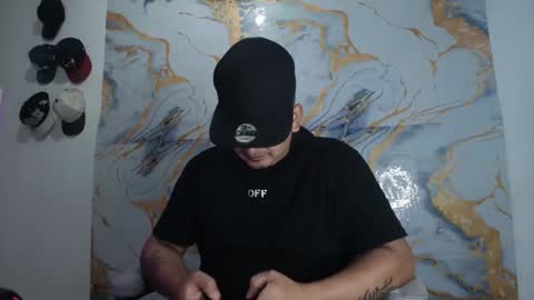 Snapshot of magic_milk23 chatting on March 8, 5:44 am magic_milk23 online show from March 8, 5:44 am