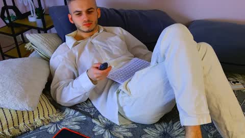 magic_storms online show from March 29, 8:09 pm