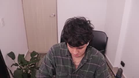 Tony Hoffa online show from February 8, 6:44 pm